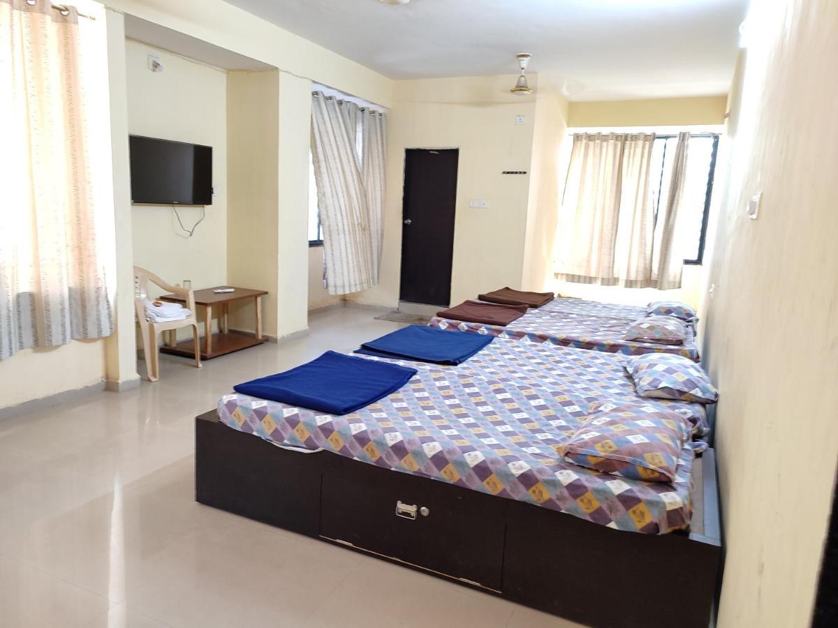 Hotel Vraj Rajpipla Esterno foto